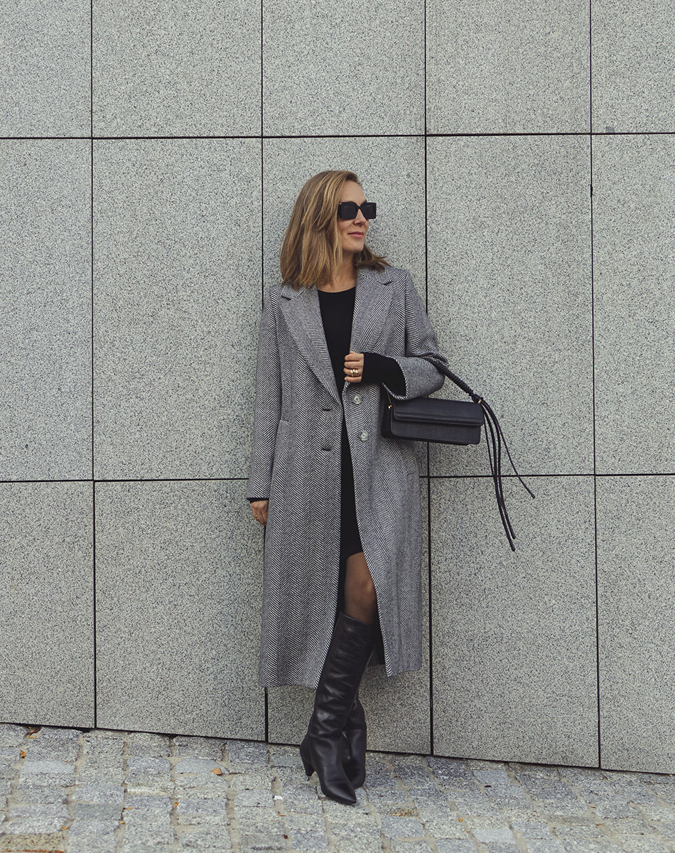 GREY WOOL COAT image 4